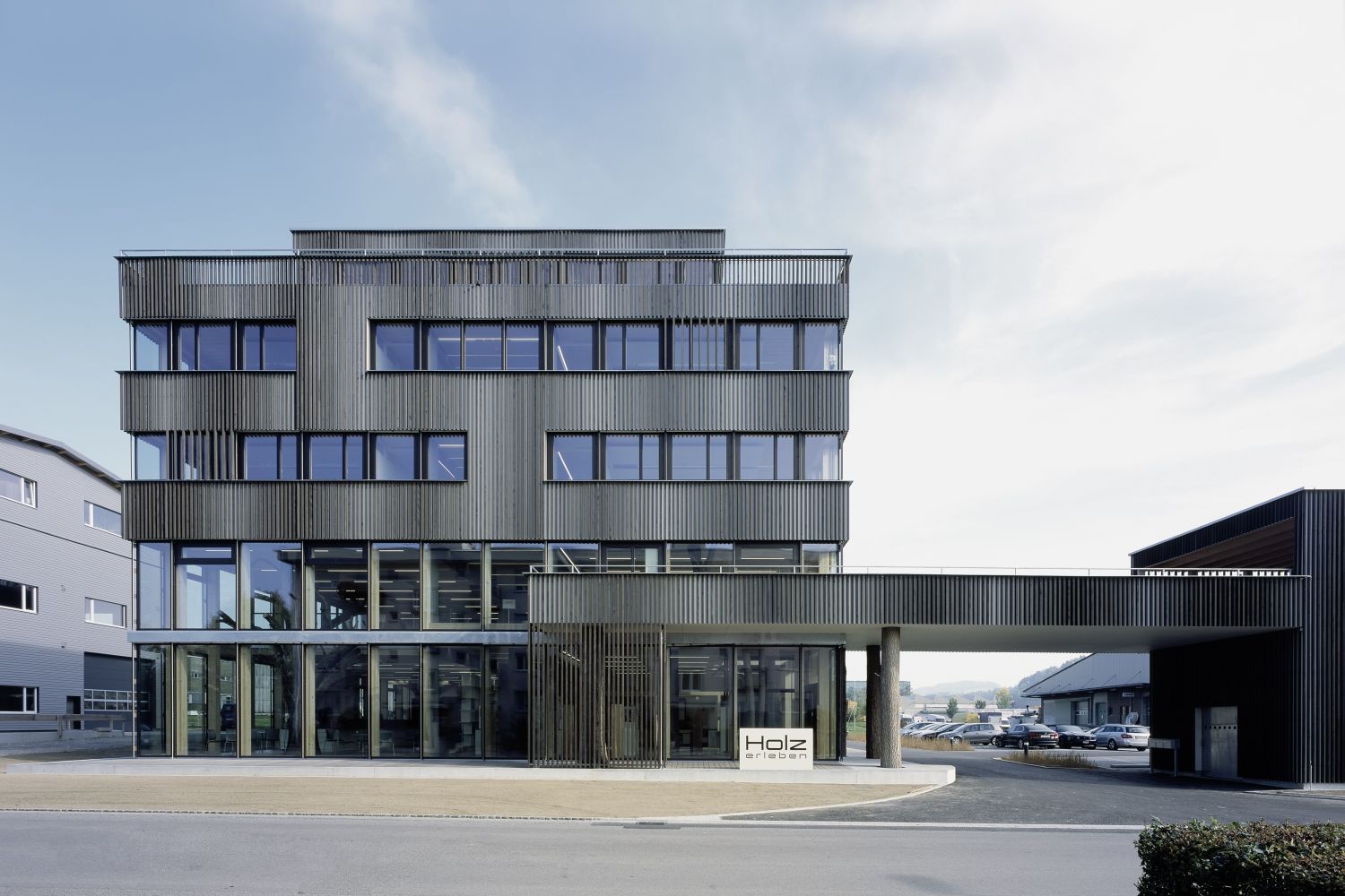 Ausstellungs- und Bürogebäude Braun AG
