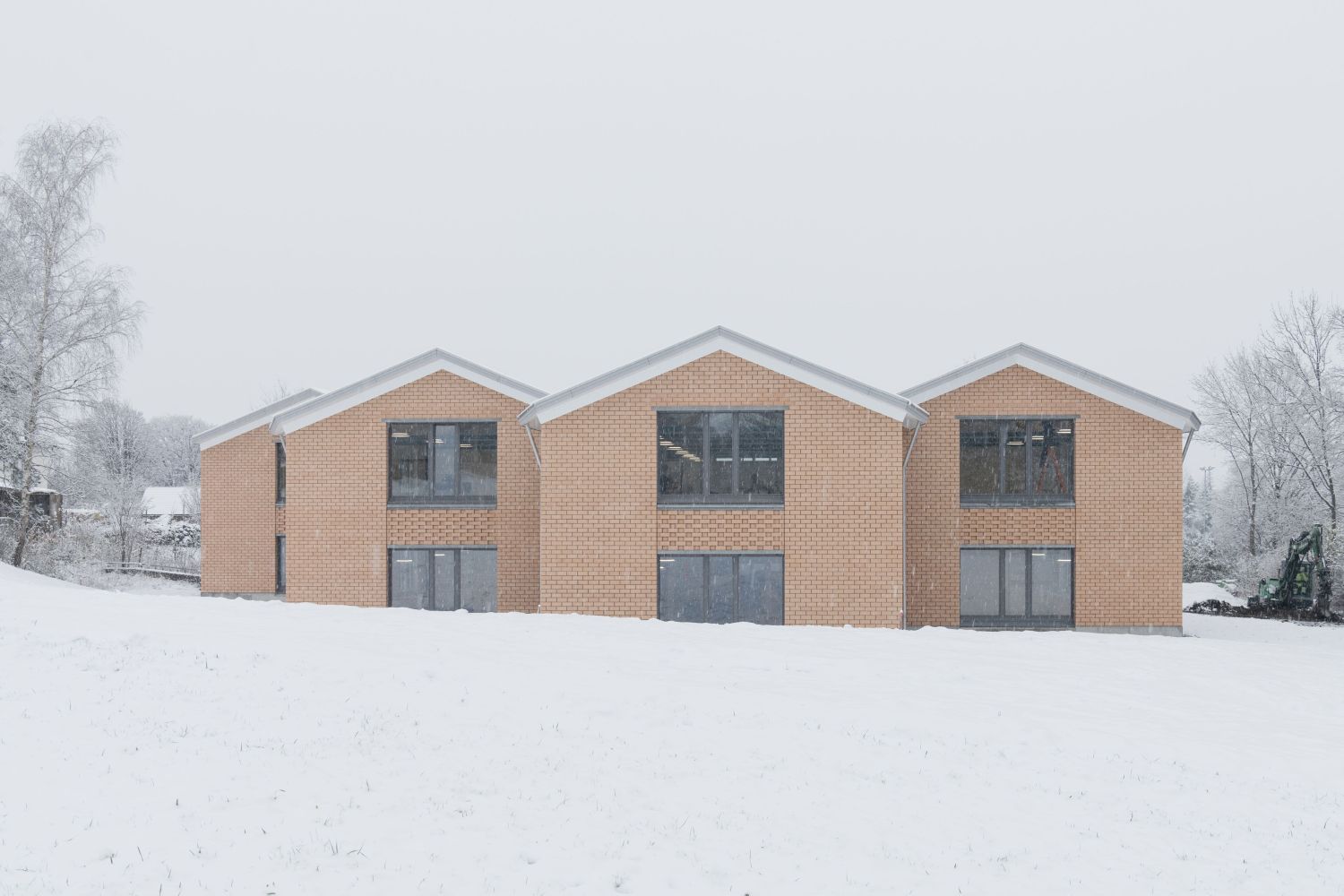 Schulraumerweiterung Imbach II Wängi Schulhaus im Schnee